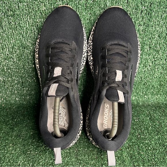 Brooks Revel 6 Womens Running Shoes Black Leopard Print 1203861B116 Size 10.5 - Picture 5 of 12